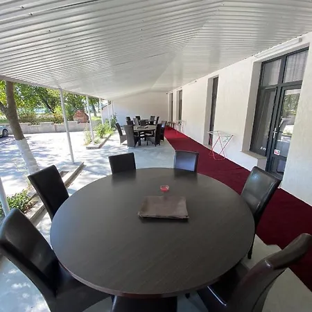 Arizet Boutique Mamaia